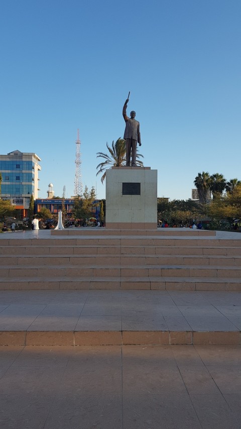 Dodoma Square, Mwalimu Nyerere Statue
